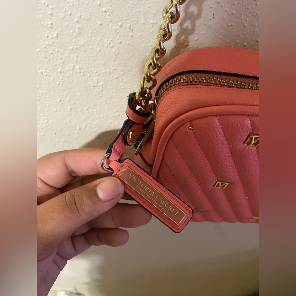 Crossbody - Picture 6 of 6